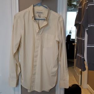 Banana Republic Long Sleeved Button Down Shirt